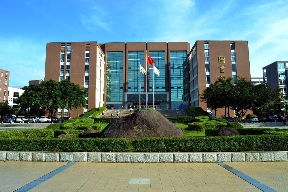 測土配方施肥儀進入廣東農(nóng)工商職業(yè)技術學院